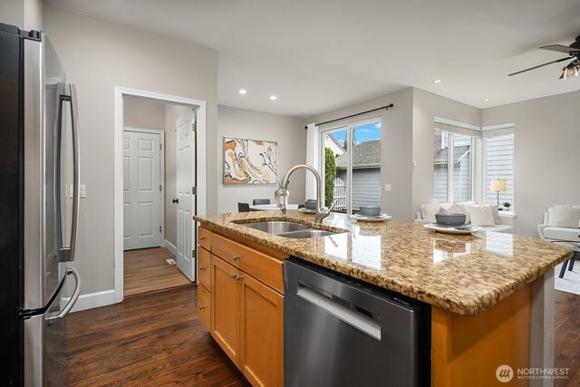 7306 Douglas Avenue SE, Snoqualmie, WA 98065