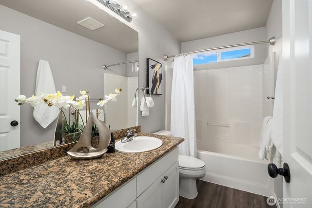 7306 Douglas Avenue SE, Snoqualmie, WA 98065
