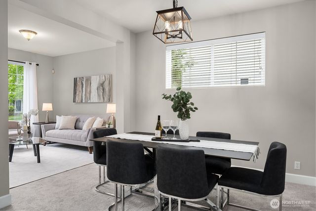 7306 Douglas Avenue SE, Snoqualmie, WA 98065