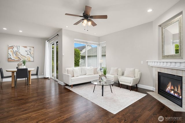7306 Douglas Avenue SE, Snoqualmie, WA 98065