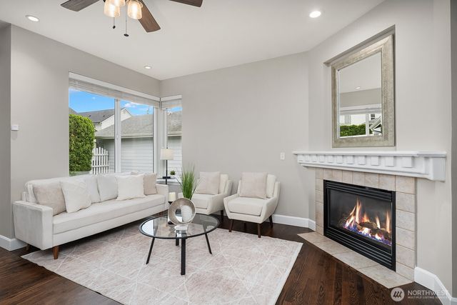 7306 Douglas Avenue SE, Snoqualmie, WA 98065