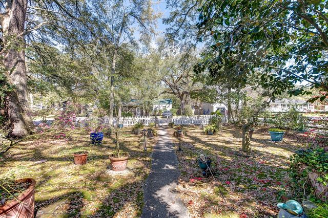 1171 Braddock Avenue, North Charleston, SC 29405