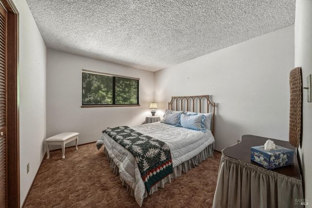 2810 Greenway Dr, Kelseyville, CA 95451
