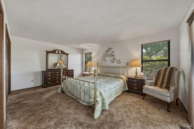 2810 Greenway Dr, Kelseyville, CA 95451
