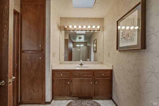 2810 Greenway Dr, Kelseyville, CA 95451