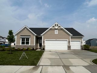 6821 Tucson Road, Schererville, IN 46375