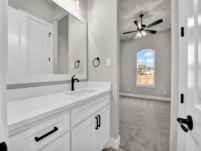 213 Desperado Court, Weatherford, TX 76088