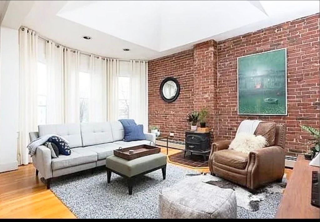 246 Hampshire St 3, Cambridge, MA 02139