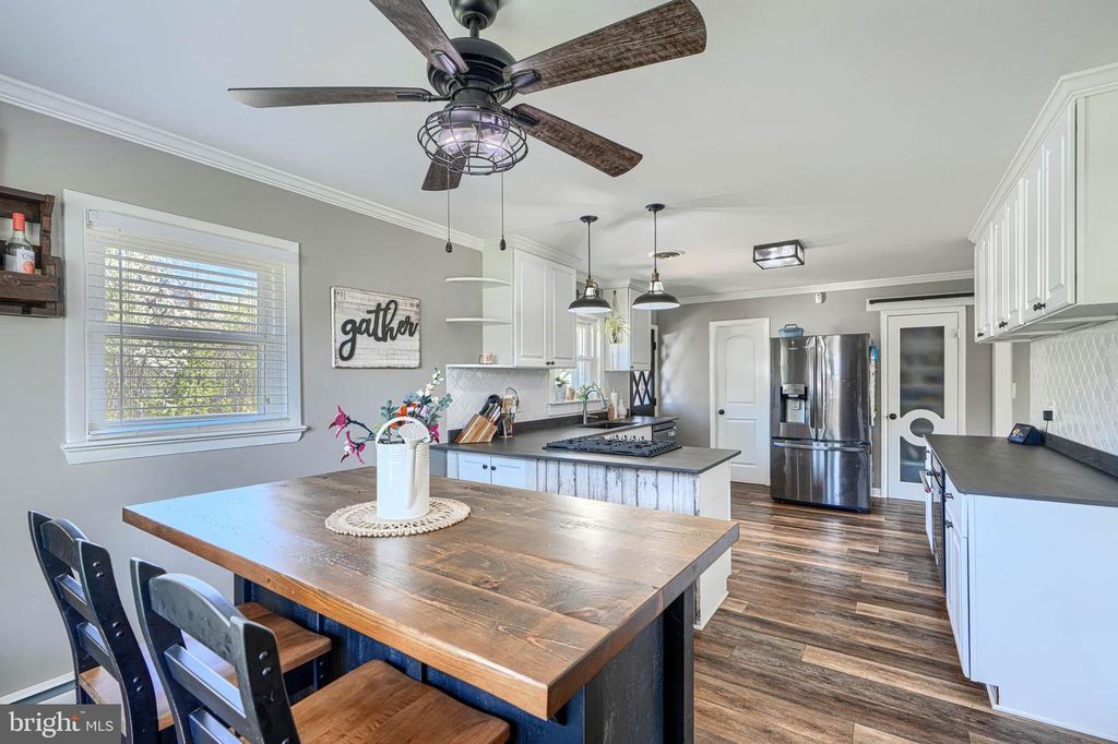 Image 13 of property listing at 1314 E CHURCHVILLE RD, Bel Air, MD 21014