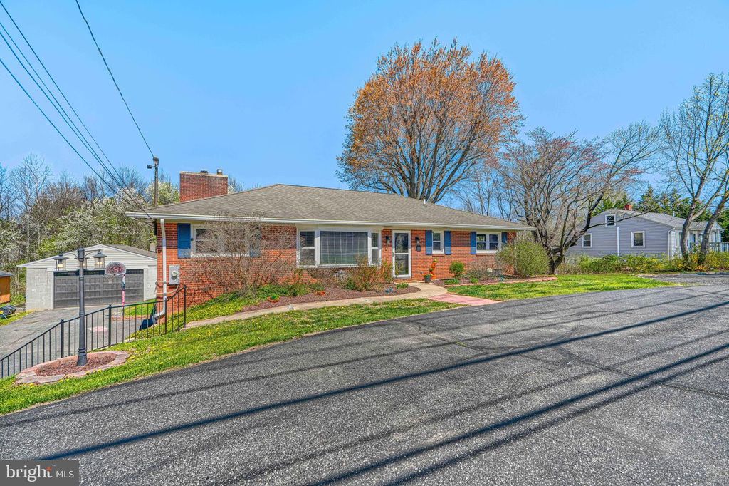 Image 2 of property listing at 1314 E CHURCHVILLE RD, Bel Air, MD 21014