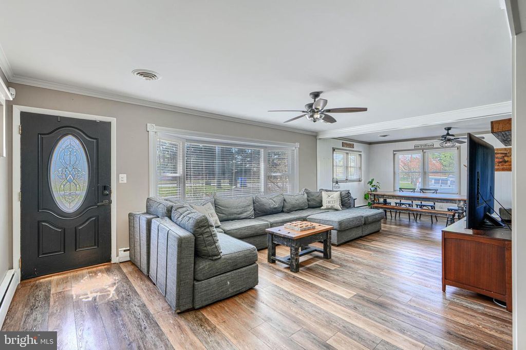 Image 4 of property listing at 1314 E CHURCHVILLE RD, Bel Air, MD 21014