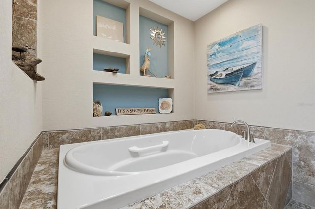 66 N CANAL DRIVE, Palm Harbor, FL 34684