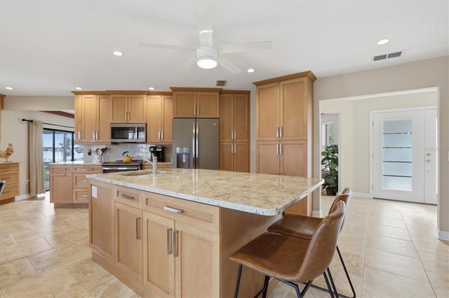 66 N CANAL DRIVE, Palm Harbor, FL 34684