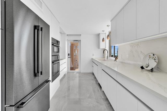 201 N Riverside Drive 802, Pompano Beach, FL 33062