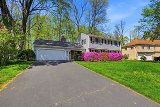 291 Forest Glen, West Springfield, MA 01089