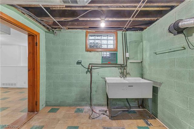 6800 Wilber Avenue, Parma, OH 44129