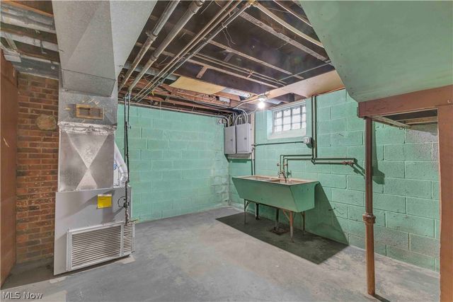 6800 Wilber Avenue, Parma, OH 44129