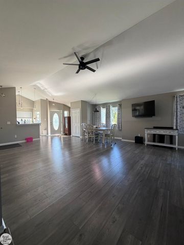 9515 Rachel Road, Algonac, MI 48001