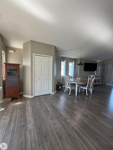 9515 Rachel Road, Algonac, MI 48001