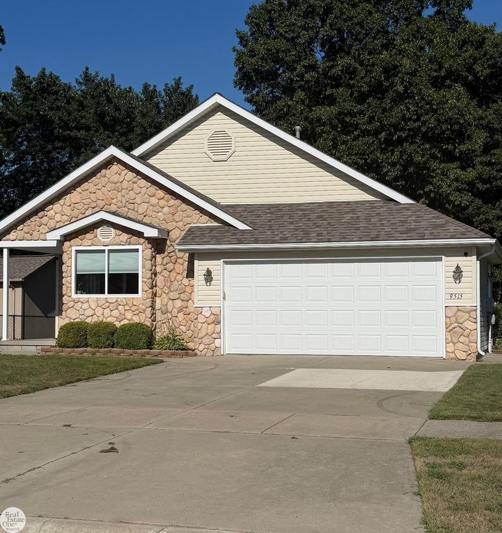 9515 Rachel Road, Algonac, MI 48001