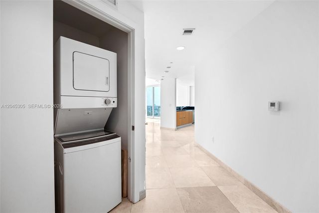 1050 Brickell Avenue 3314, Miami, FL 33131
