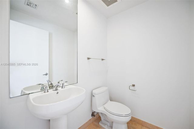 1050 Brickell Avenue 3314, Miami, FL 33131