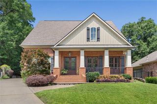 808 Country Club Court, Mobile, AL 36609