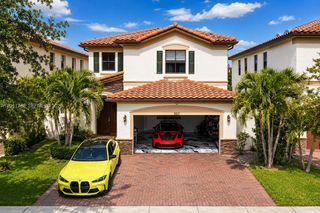 8821 W 34th Court, Hialeah, FL 33018
