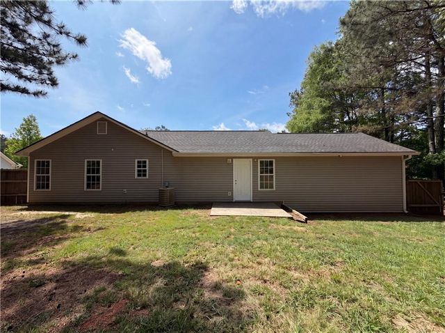 385 Southern Trace Drive, Rockmart, GA 30153