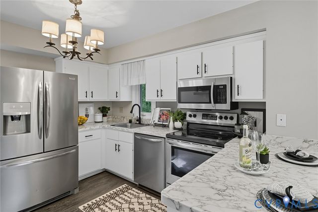 9426 Ashking Dr, Mechanicsville, VA 23116