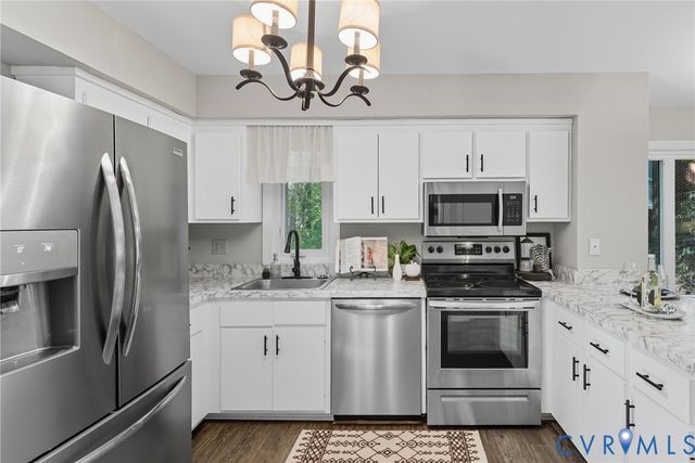 9426 Ashking Dr, Mechanicsville, VA 23116