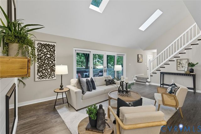 9426 Ashking Dr, Mechanicsville, VA 23116
