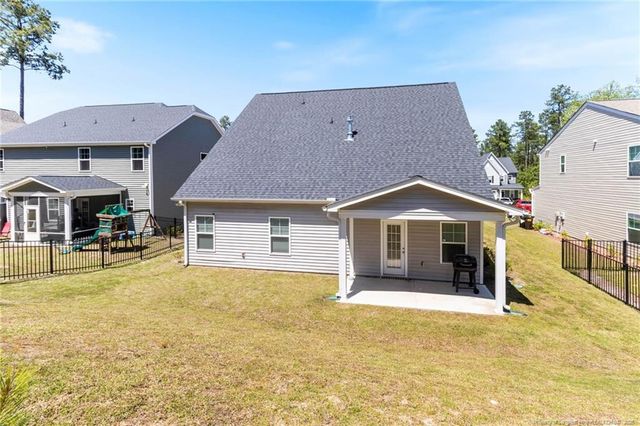 66 Kensington Drive, Spring Lake, NC 28390