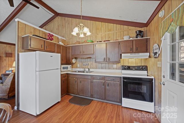 679 Locust Drive, Maggie Valley, NC 28751