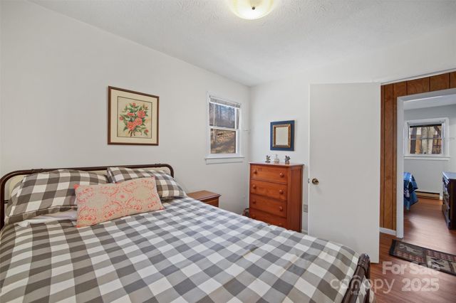 679 Locust Drive, Maggie Valley, NC 28751