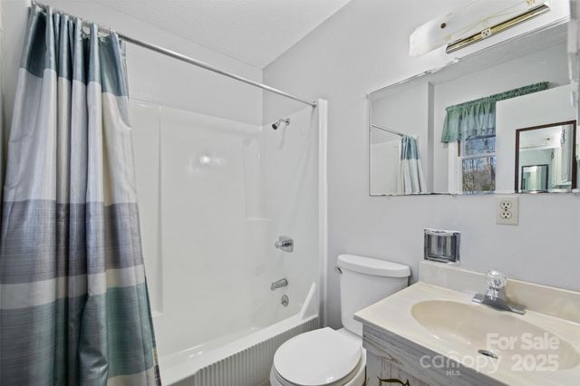 679 Locust Drive, Maggie Valley, NC 28751