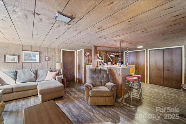 679 Locust Drive, Maggie Valley, NC 28751