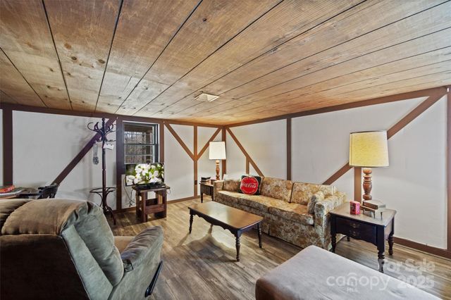 679 Locust Drive, Maggie Valley, NC 28751