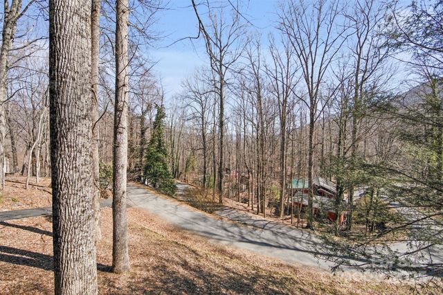 679 Locust Drive, Maggie Valley, NC 28751