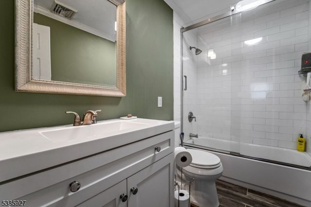 122 3Rd St, Middlesex Boro, NJ 08846