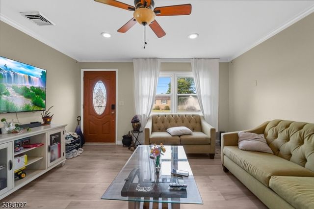 122 3Rd St, Middlesex Boro, NJ 08846