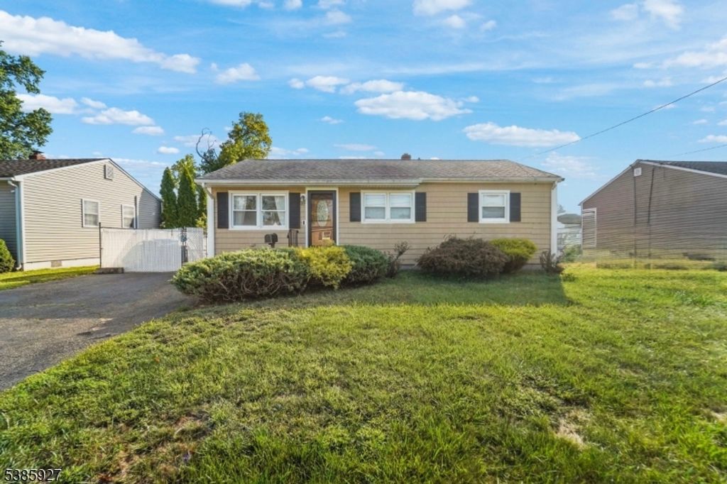 122 3Rd St, Middlesex Boro, NJ 08846