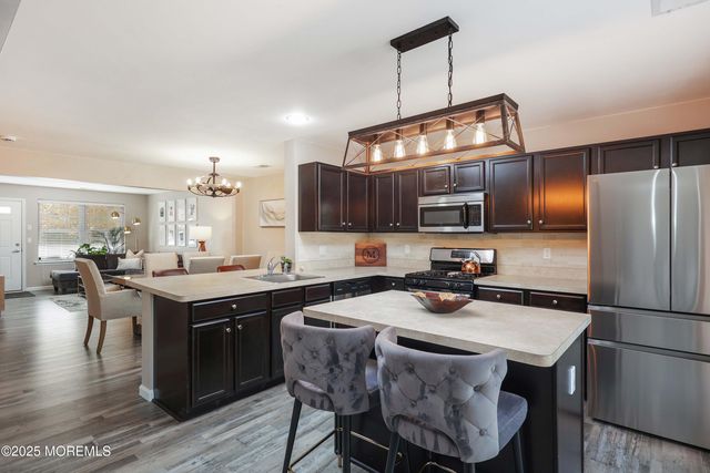 207 Harvest Way, Toms River, NJ 08755