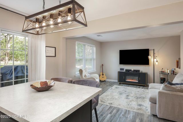 207 Harvest Way, Toms River, NJ 08755