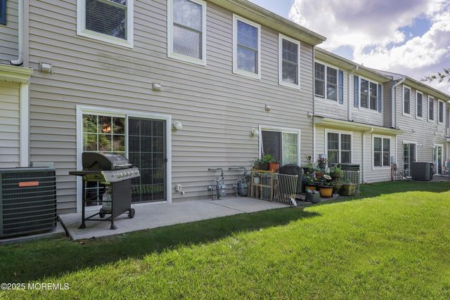 207 Harvest Way, Toms River, NJ 08755