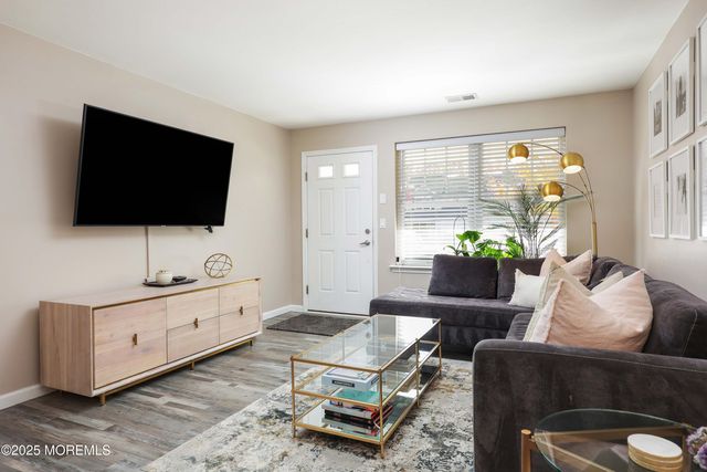 207 Harvest Way, Toms River, NJ 08755