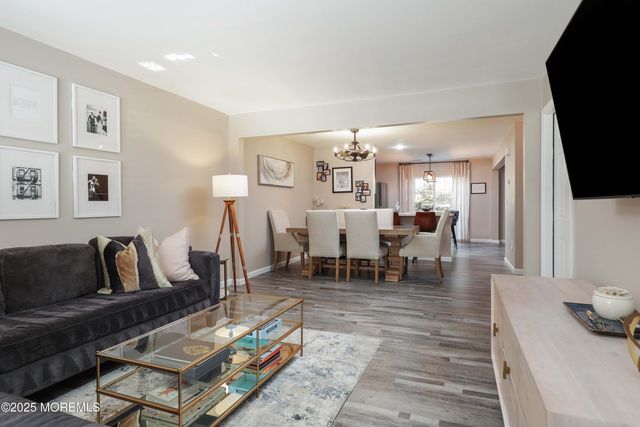 207 Harvest Way, Toms River, NJ 08755