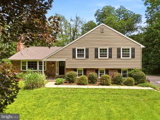 2402 HICKORY HILL RD, Chadds Ford, PA 19317