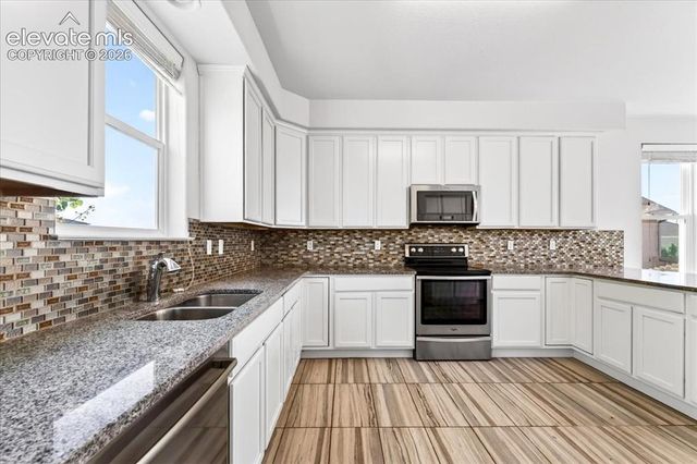 56534 E 24th Avenue, Strasburg, CO 80136