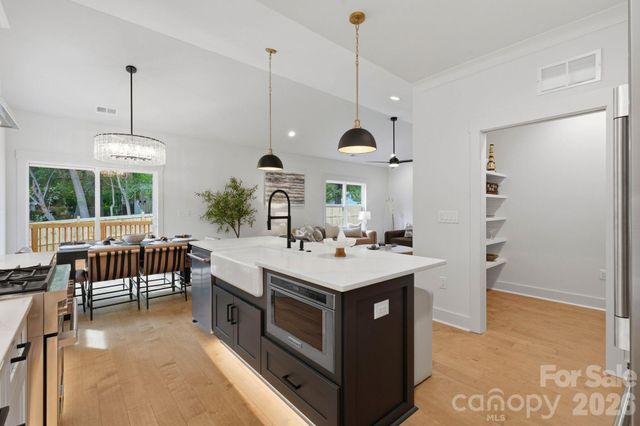 4704 Murrayhill Road, Charlotte, NC 28209